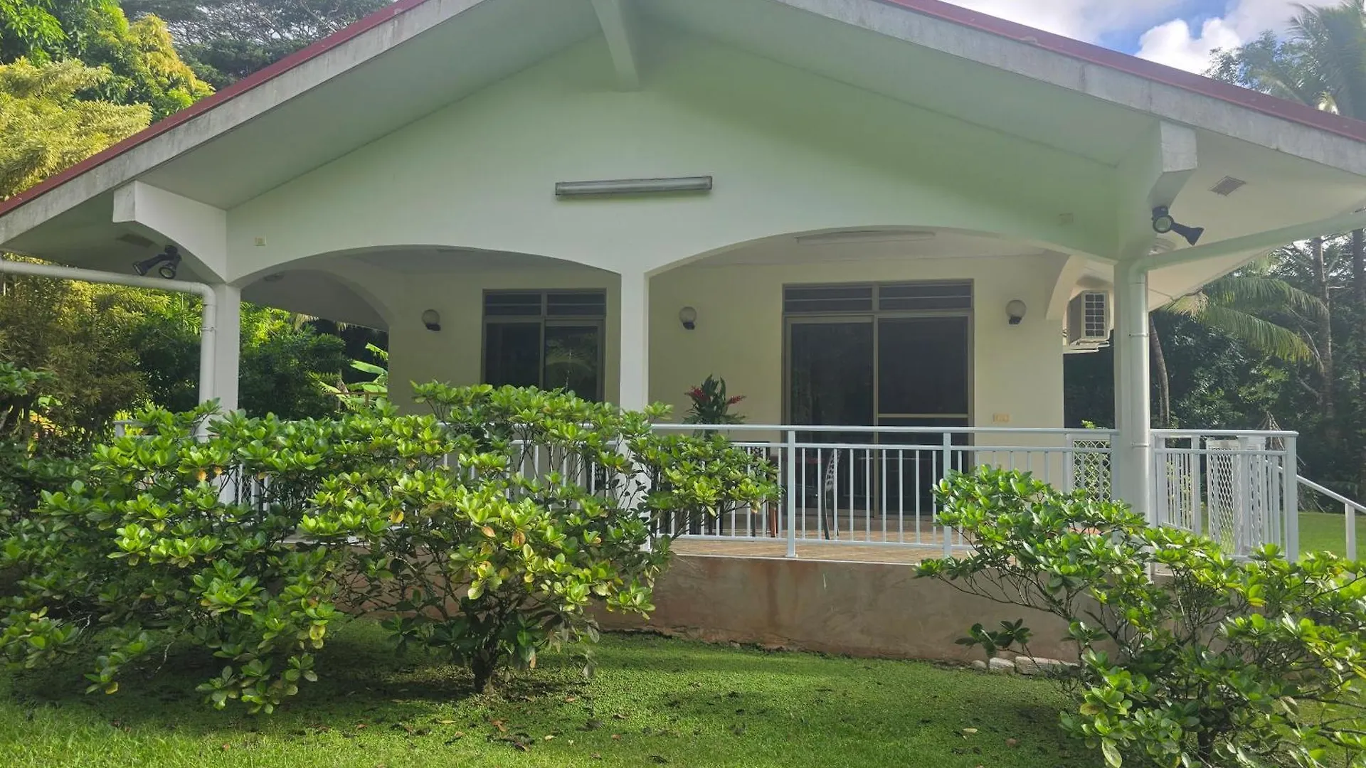 Villas Teakavehere - Fare Tipanier Maroe