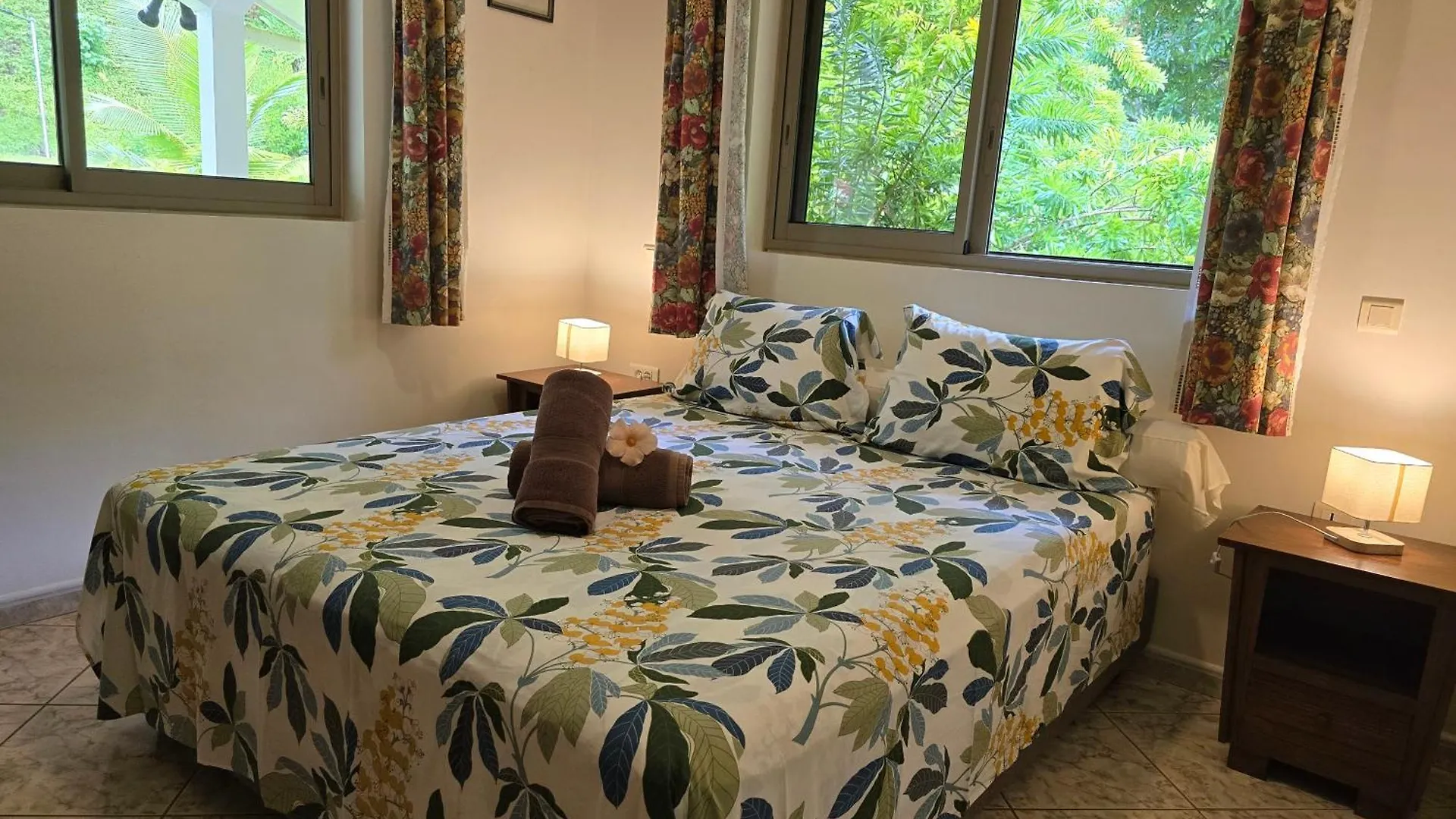 Villas Teakavehere - Fare Tipanier Maroe