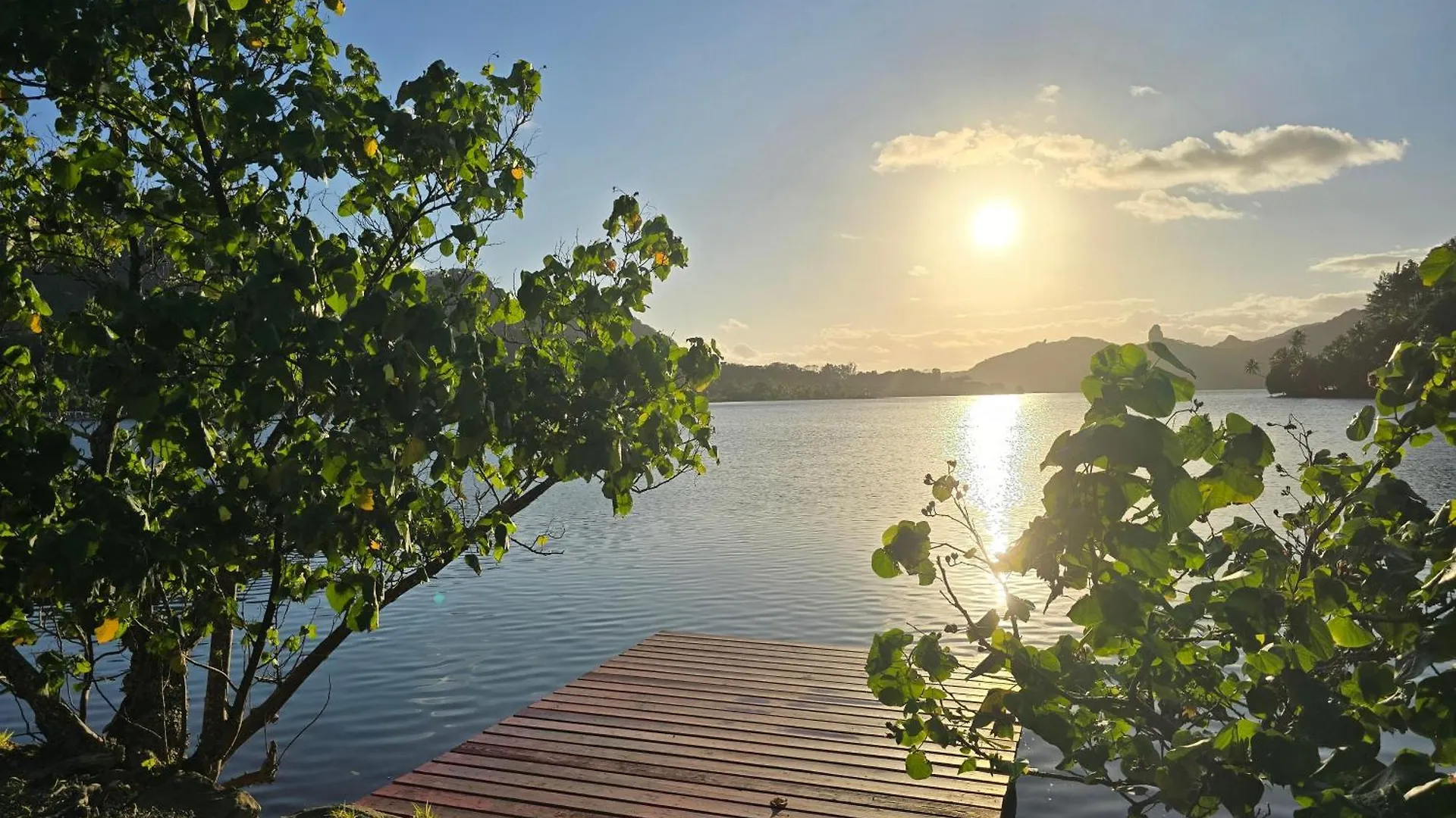 Villas Teakavehere - Fare Tipanier Maroe French Polynesia